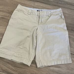 Tommy Hilfiger beige bermuda shorts size 8